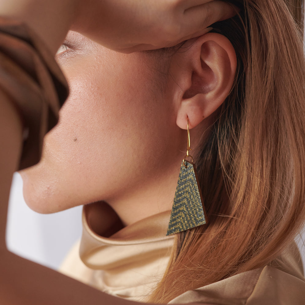 Herringbone patterned fabric and wood dangle earring by Madera Design Studio