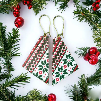 Ugly christmas sweater earrings. Fabric on wood. Madera Design Studio