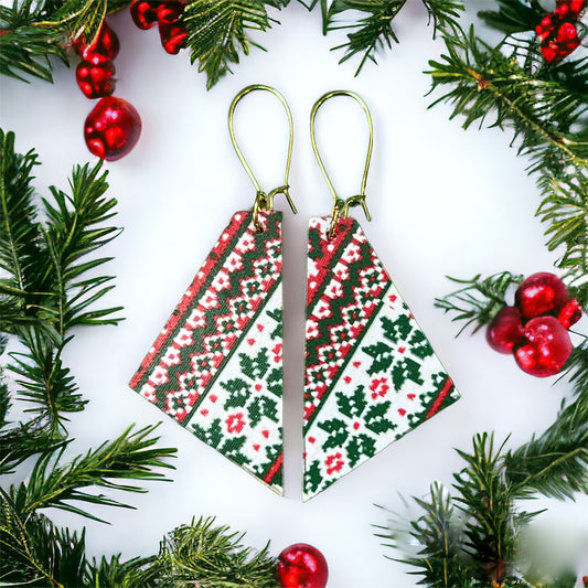 Ugly christmas sweater earrings. Fabric on wood. Madera Design Studio